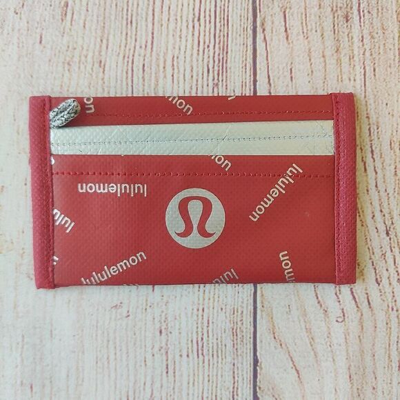 Lululemon handmade minimalist credit card ID holder with keychain - Picture 2 of 7
